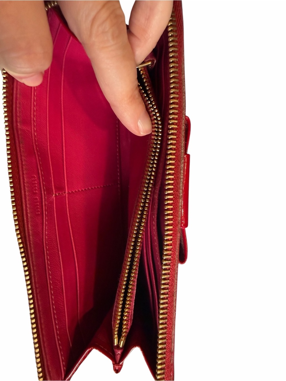 Miu Miu Vernis Red Patent Leather Zip-Around Wallet - Picture 8 of 9
